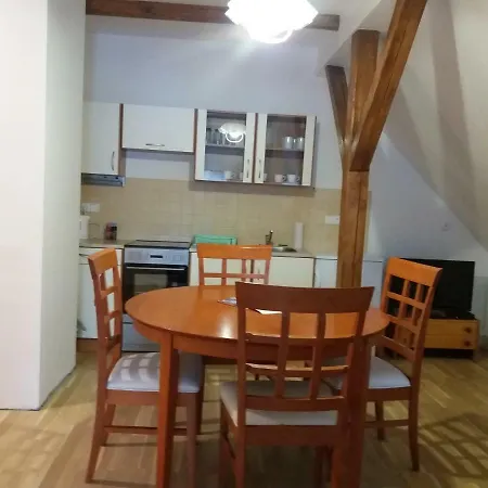 Apartman Karolinka Jih Apartman